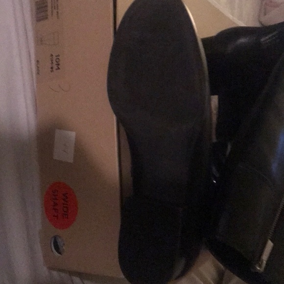 Michael Kors Harland Boot - Picture 4 of 4